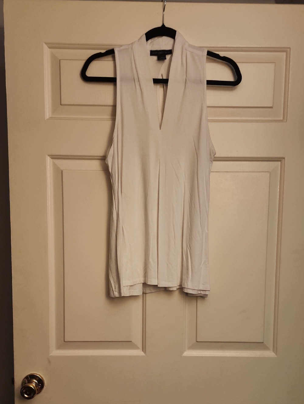 Joan Vass White Sleeveless V-Neck Tank